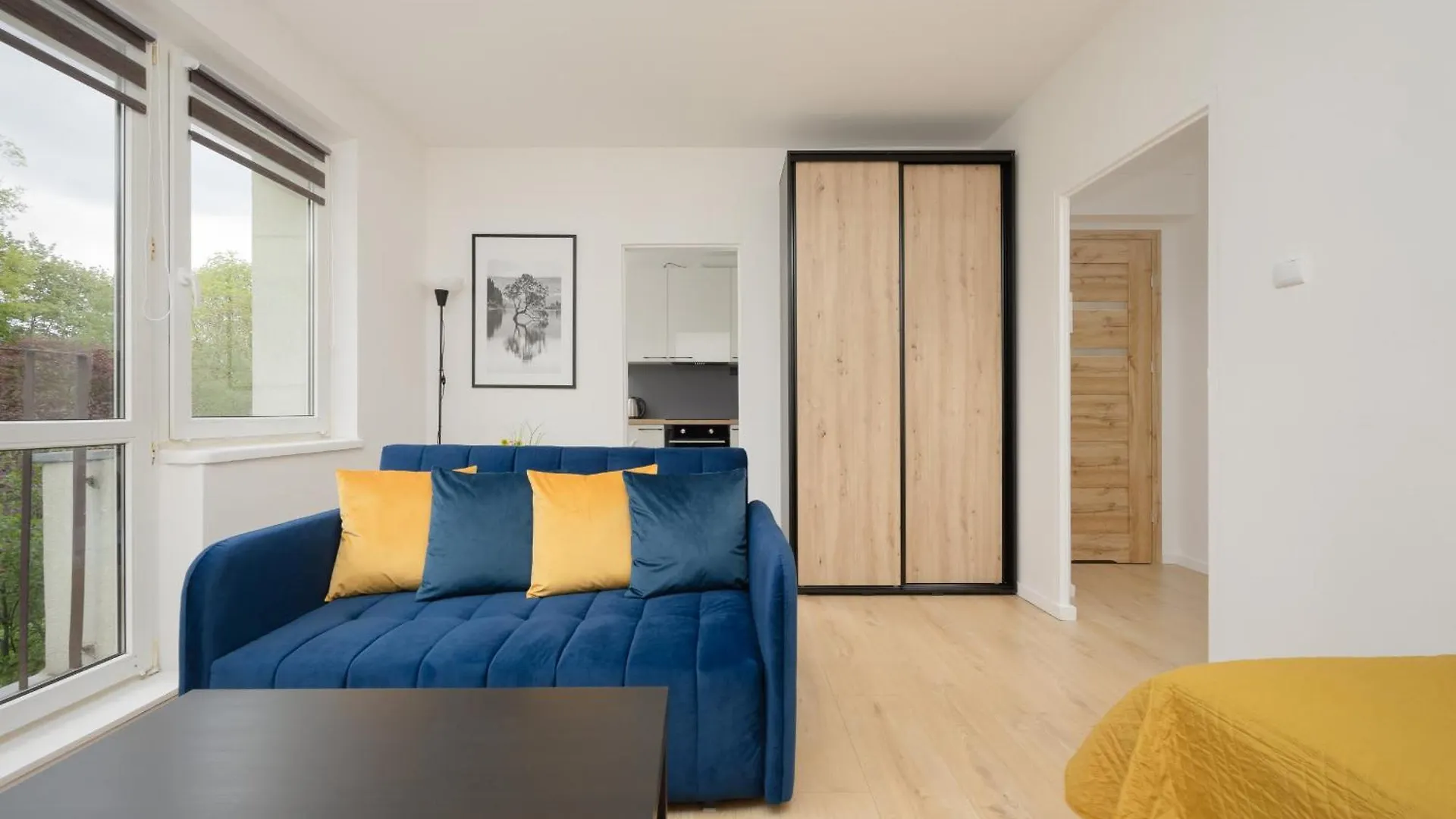 Bright Studio For 4 People In Warsaw By Noclegi Renters
