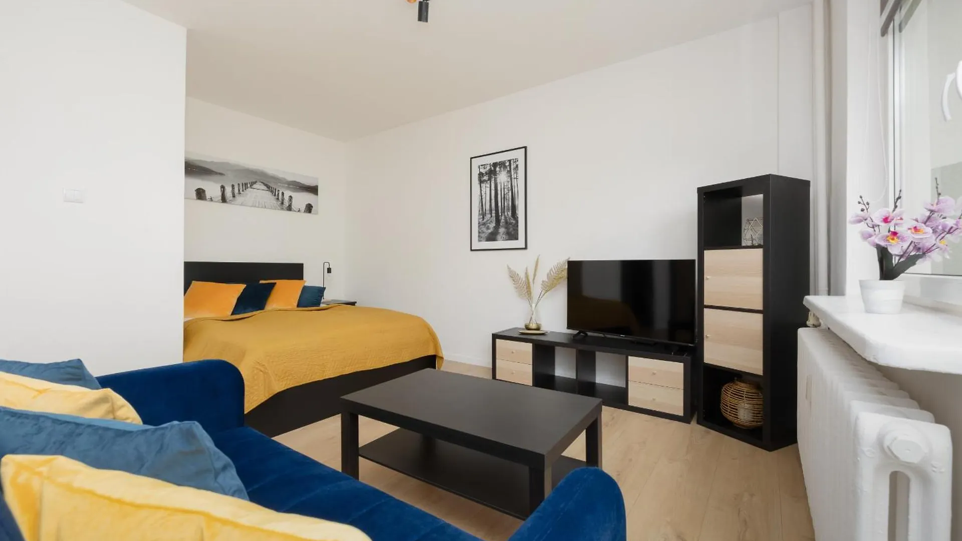 Apartment Bright Studio For 4 People In Warsaw By Noclegi Renters